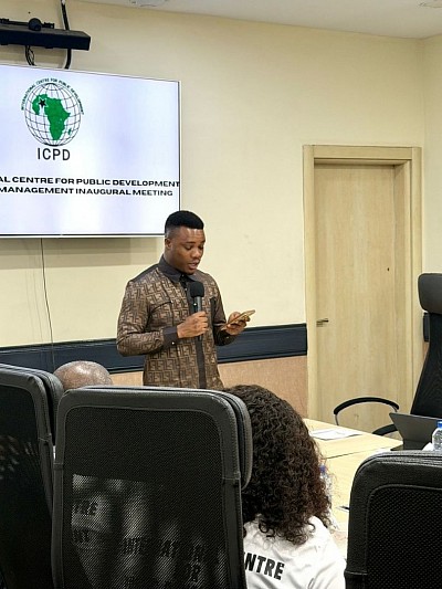 The special guest of honour, prophet Telvin Adjei Sowah, delivering his keynote address